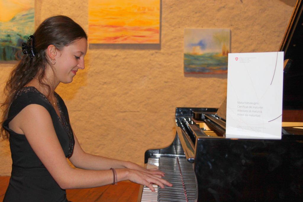 Fanny Monnet, pianiste reconnue, a étudié la maturité suisse à l'Institut- Domi